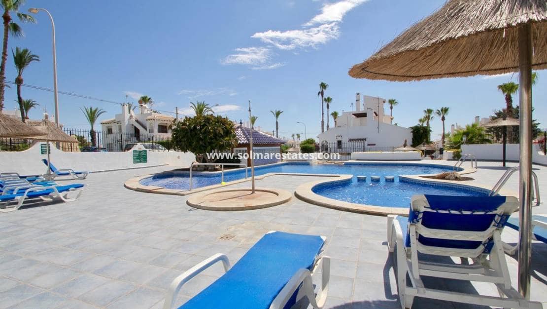 3 bedroom Townhouse for sale in Villamartin with pool - € 319,000 (Ref: 9483930)