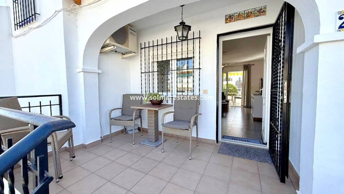 3 bedroom Townhouse for sale in Villamartin with pool - € 319,000 (Ref: 9483930)