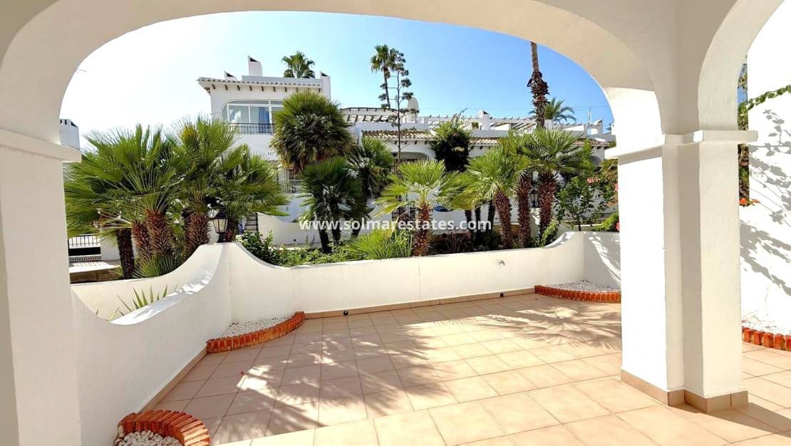 3 bedroom Townhouse for sale in Villamartin with pool - € 319,000 (Ref: 9483930)