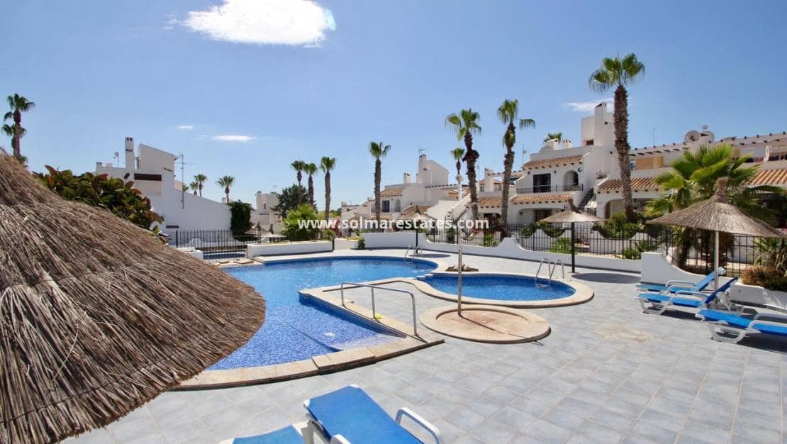3 bedroom Townhouse for sale in Villamartin with pool - € 319,000 (Ref: 9483930)
