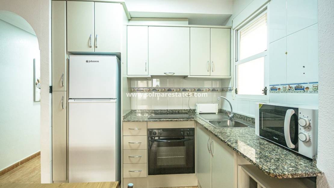 2 bedroom Apartment for sale in Playa Flamenca with pool - € 140,000 (Ref: 9484058)