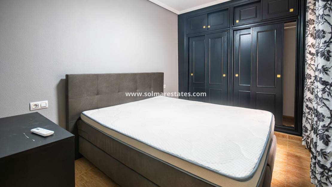 2 bedroom Apartment for sale in Playa Flamenca with pool - € 140,000 (Ref: 9484058)