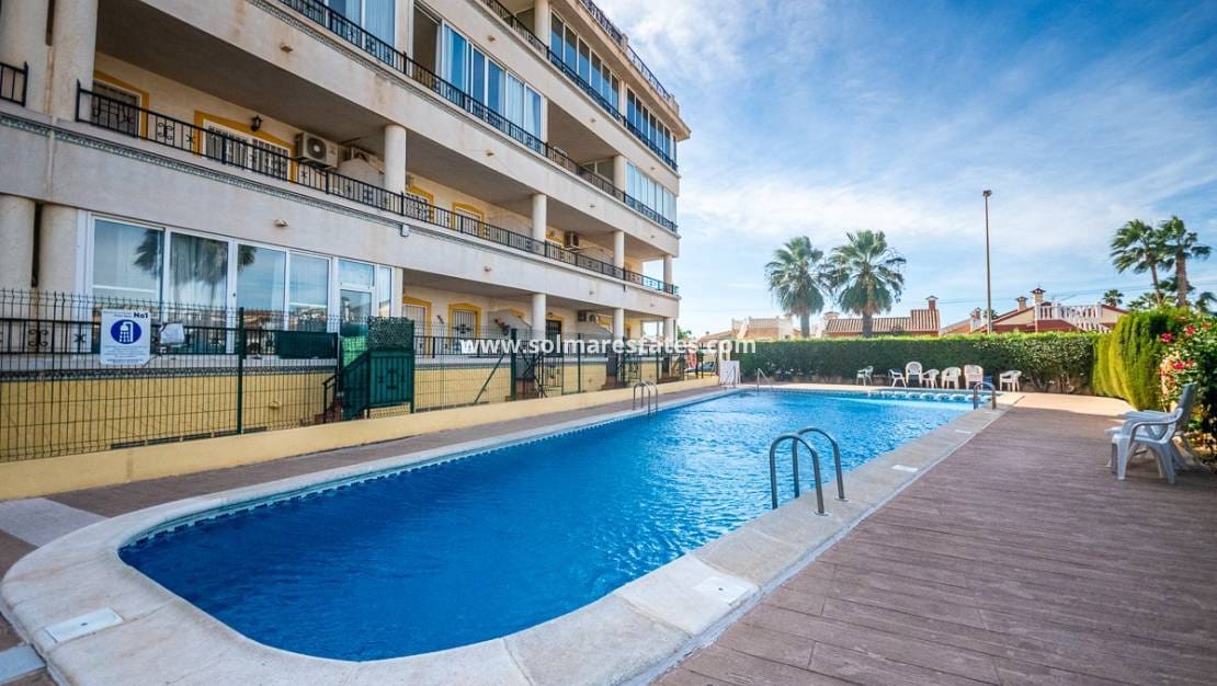 2 bedroom Apartment for sale in Playa Flamenca with pool - € 140,000 (Ref: 9484058)