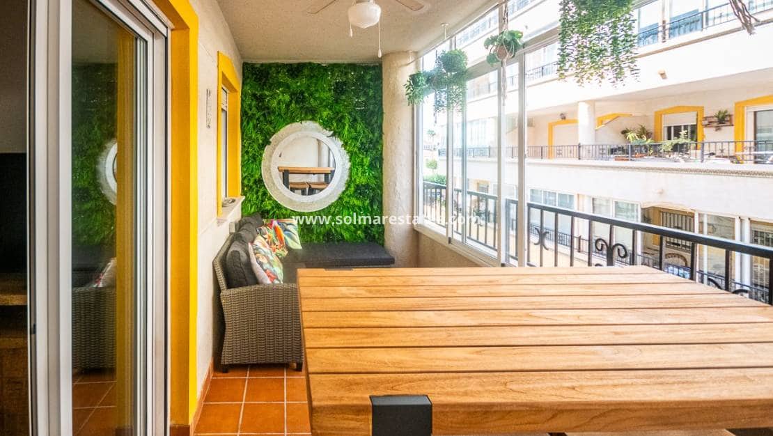 2 bedroom Apartment for sale in Playa Flamenca with pool - € 140,000 (Ref: 9484058)