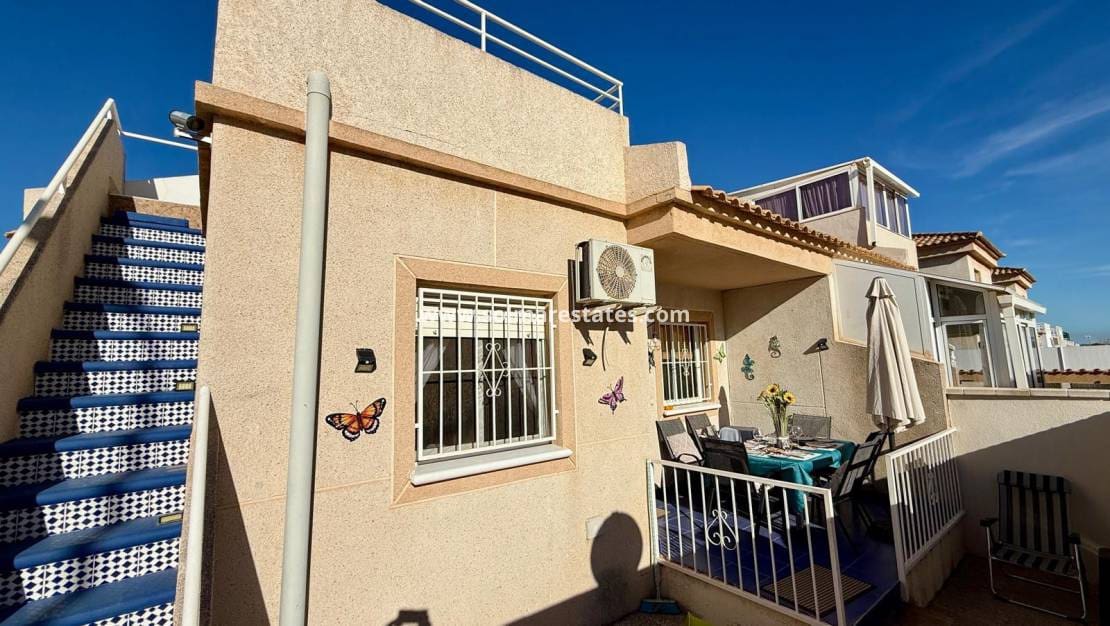 3 bedroom Bungalow for sale in Los Altos with pool - € 149,000 (Ref: 9486485)