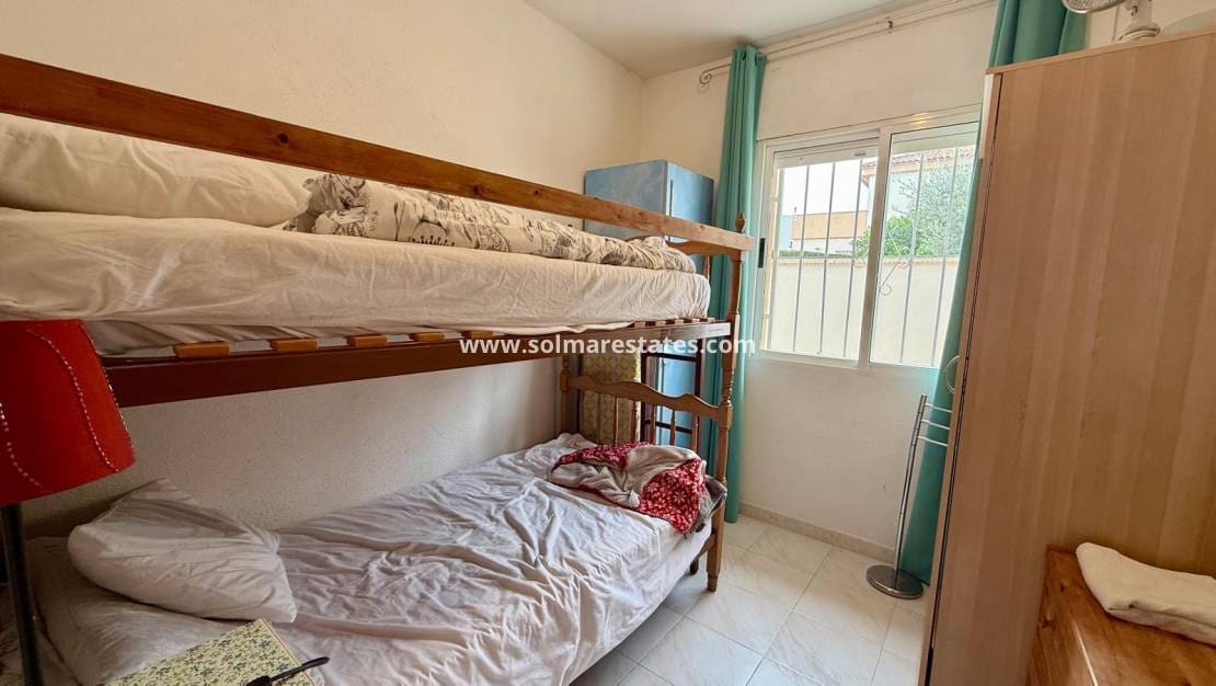 3 bedroom Bungalow for sale in Los Altos with pool - € 149,000 (Ref: 9486485)