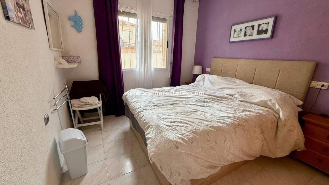 3 bedroom Bungalow for sale in Los Altos with pool - € 149,000 (Ref: 9486485)