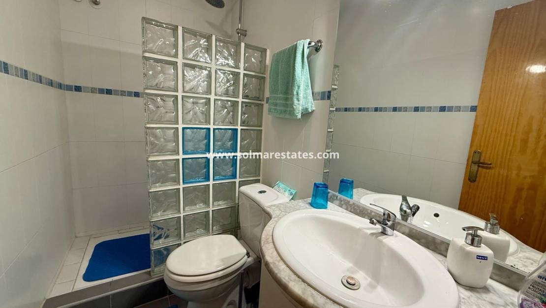 3 bedroom Bungalow for sale in Los Altos with pool - € 149,000 (Ref: 9486485)