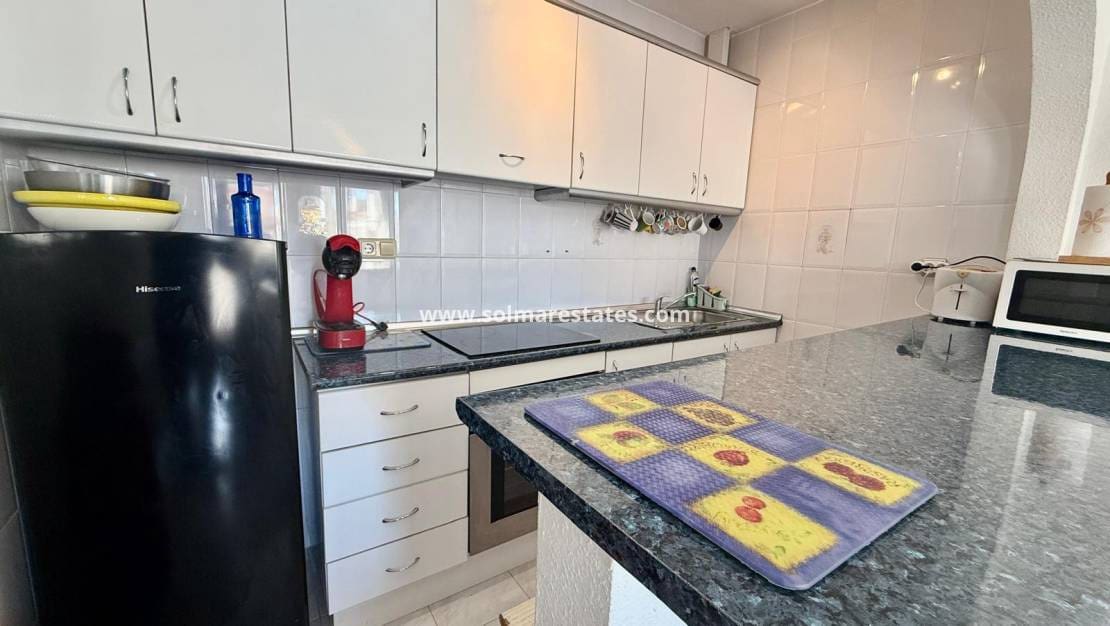 3 bedroom Bungalow for sale in Los Altos with pool - € 149,000 (Ref: 9486485)