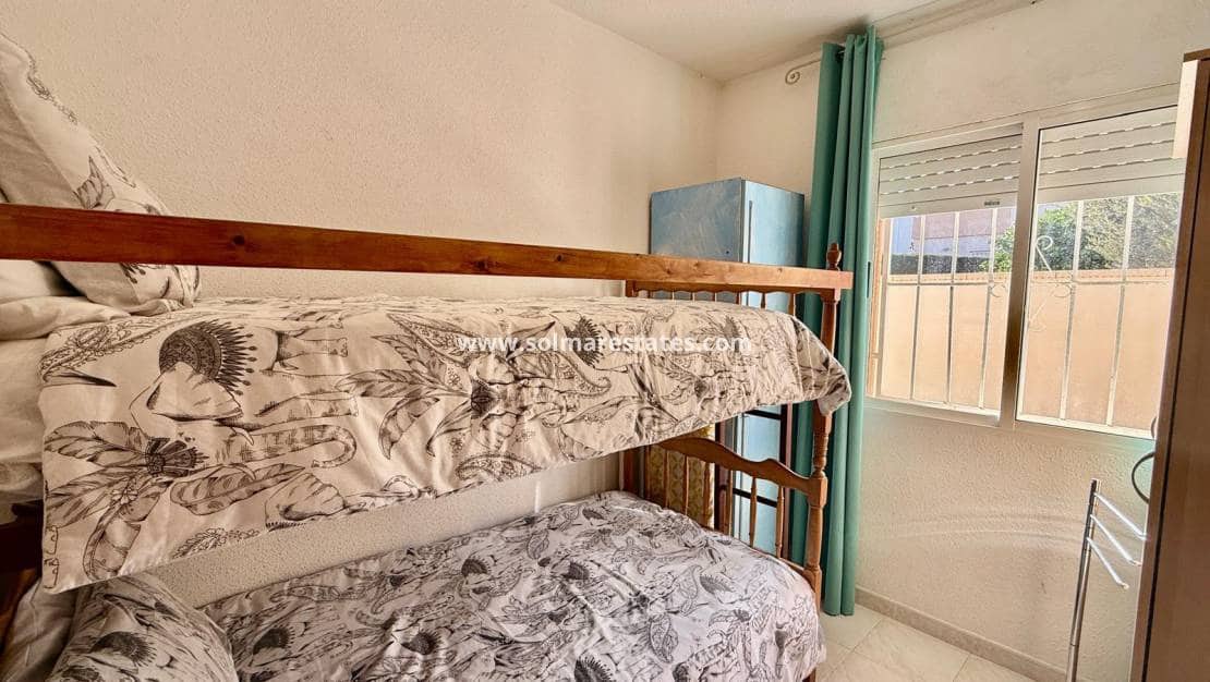 3 bedroom Bungalow for sale in Los Altos with pool - € 149,000 (Ref: 9486485)