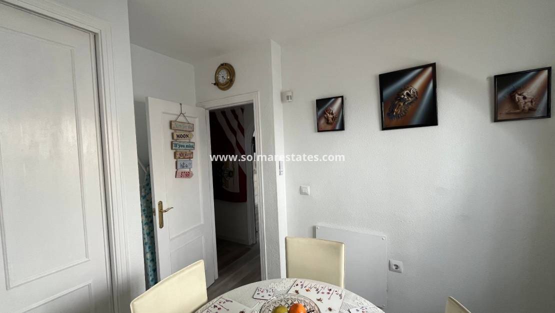 Casa de 3 habitaciones en Los Montesinos en venta con piscina - 180.000 € (Ref: 9486493)