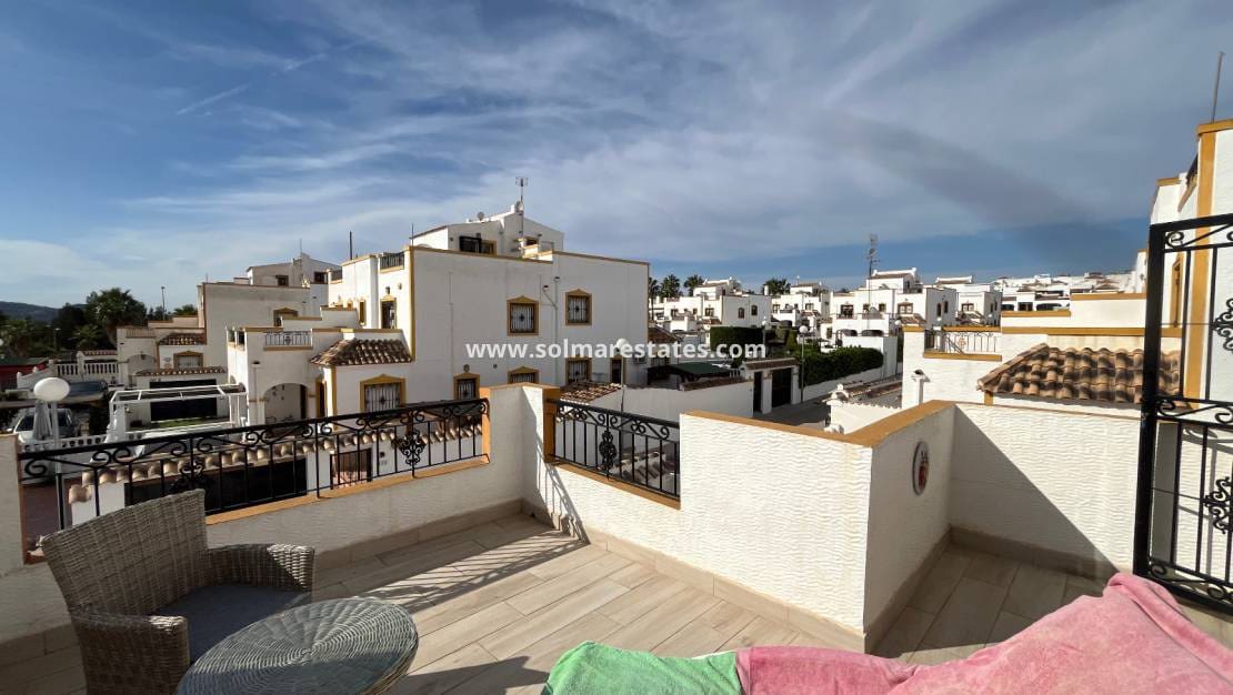 Casa de 3 habitaciones en Los Montesinos en venta con piscina - 180.000 € (Ref: 9486493)