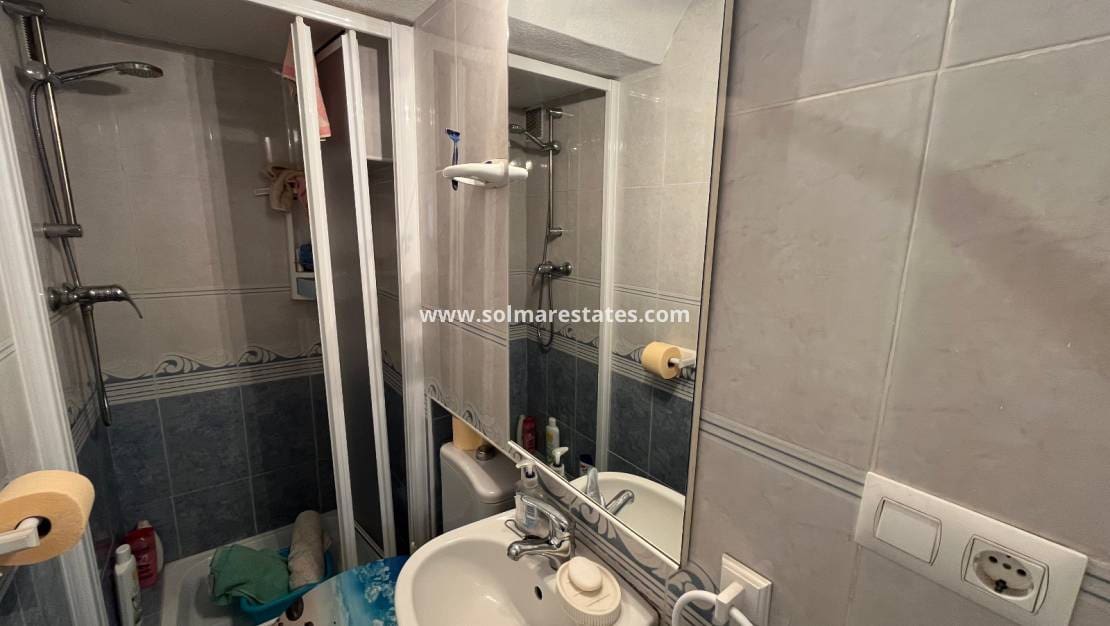 Casa de 3 habitaciones en Los Montesinos en venta con piscina - 180.000 € (Ref: 9486493)