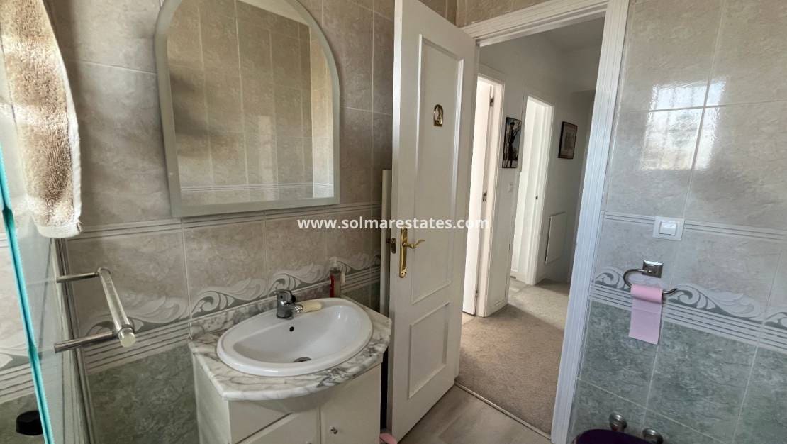 Casa de 3 habitaciones en Los Montesinos en venta con piscina - 180.000 € (Ref: 9486493)