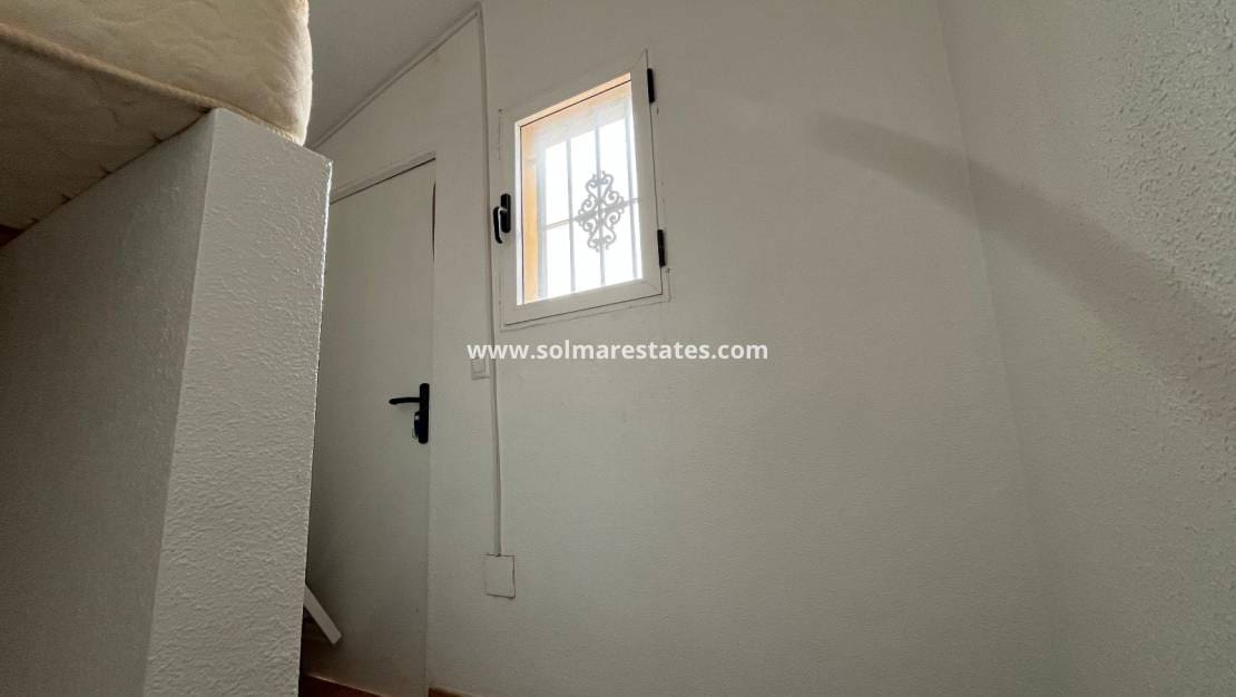 Casa de 3 habitaciones en Los Montesinos en venta con piscina - 180.000 € (Ref: 9486493)