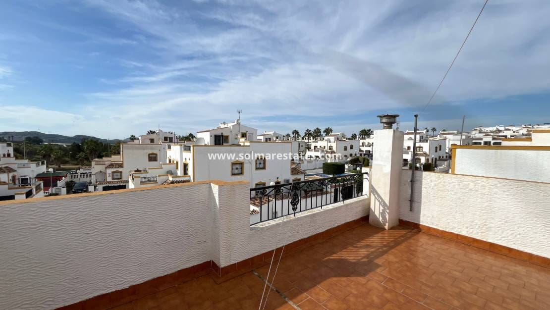 Casa de 3 habitaciones en Los Montesinos en venta con piscina - 180.000 € (Ref: 9486493)