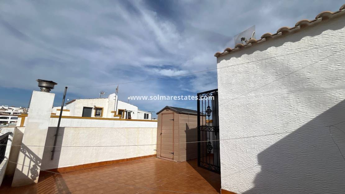 Casa de 3 habitaciones en Los Montesinos en venta con piscina - 180.000 € (Ref: 9486493)