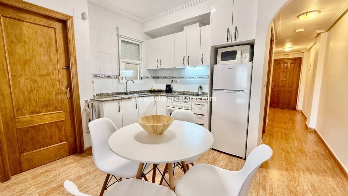 2 bedroom Apartment for sale in Playa Flamenca with pool - € 136,000 (Ref: 9489960)