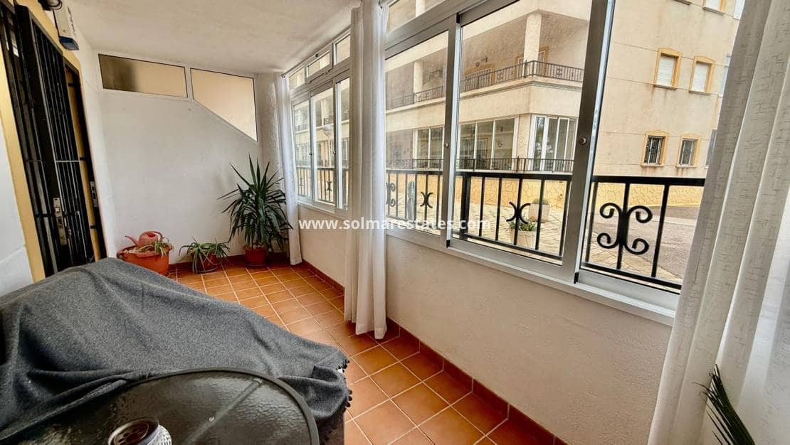 2 bedroom Apartment for sale in Playa Flamenca with pool - € 136,000 (Ref: 9489960)