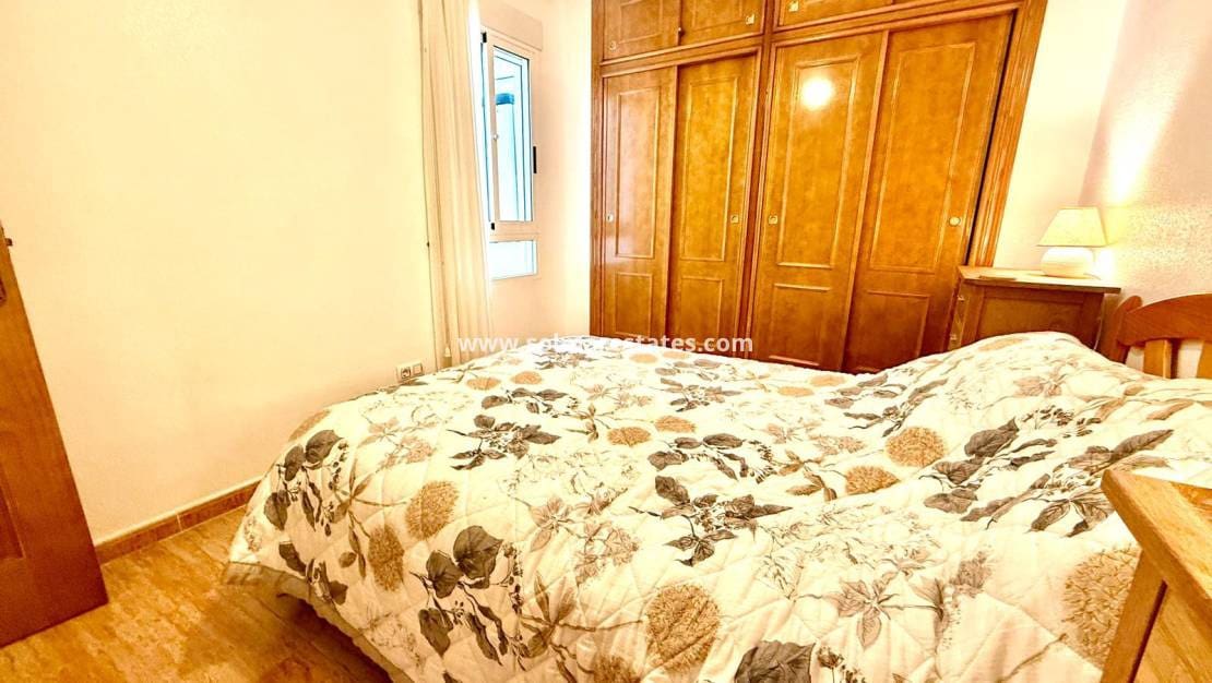 2 bedroom Apartment for sale in Playa Flamenca with pool - € 136,000 (Ref: 9489960)