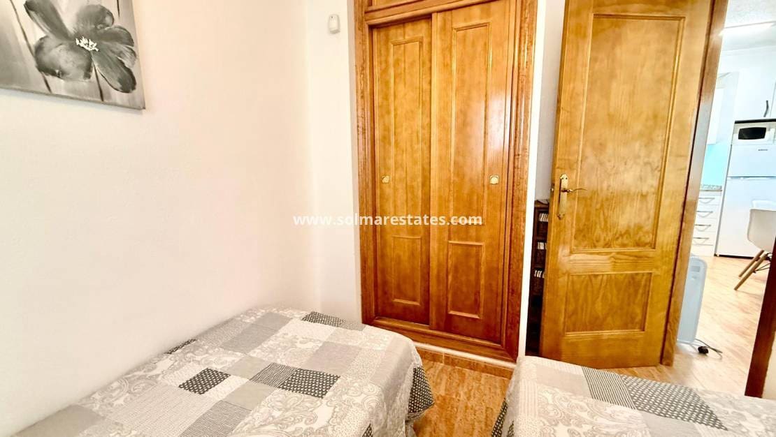 2 bedroom Apartment for sale in Playa Flamenca with pool - € 136,000 (Ref: 9489960)