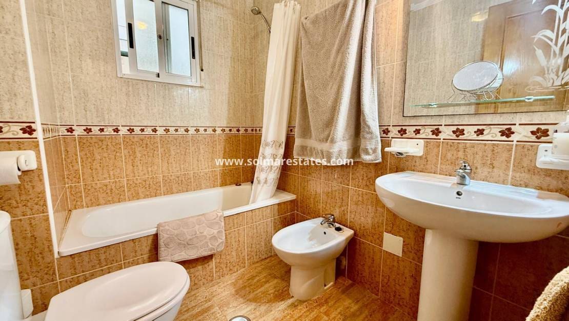 2 bedroom Apartment for sale in Playa Flamenca with pool - € 136,000 (Ref: 9489960)