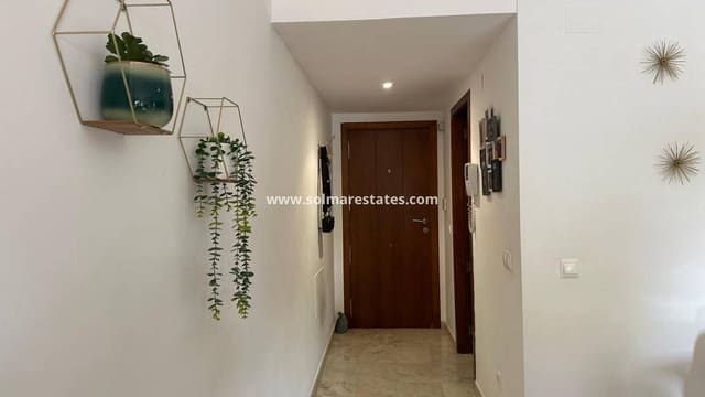 2 Zimmer Apartment zu verkaufen in Punta Prima, Torrevieja mit Pool - 289.995 € (Ref: 9491655)