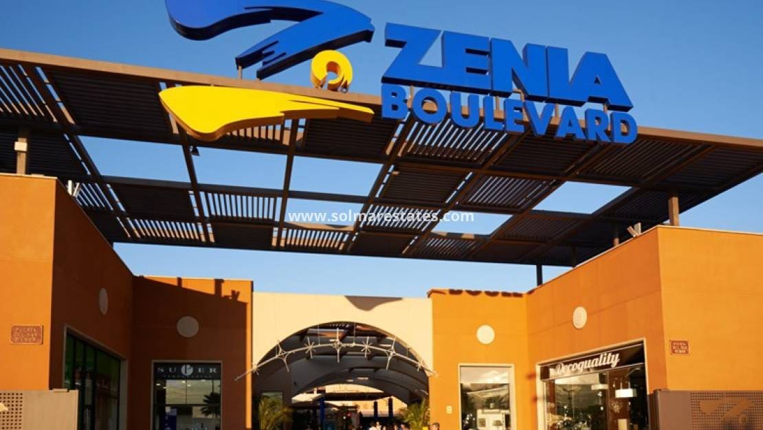 2 bedroom Apartment for sale in Punta Prima with pool - € 289,995 (Ref: 9491655)