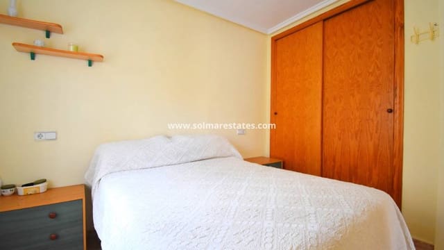 2 chambre Bungalow à vendre à Playa Flamenca, Orihuela avec piscine - 175 000 € (Ref: 9496466)