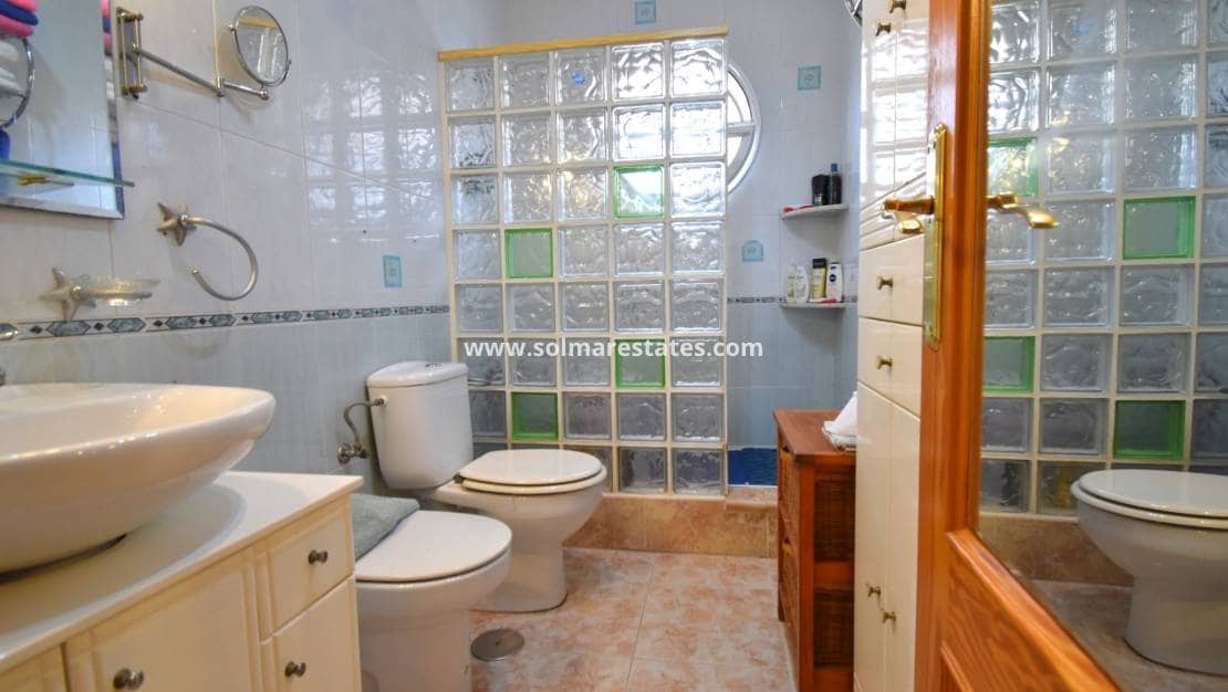 2 chambre Bungalow à vendre à Playa Flamenca avec piscine - 175 000 € (Ref: 9496466)