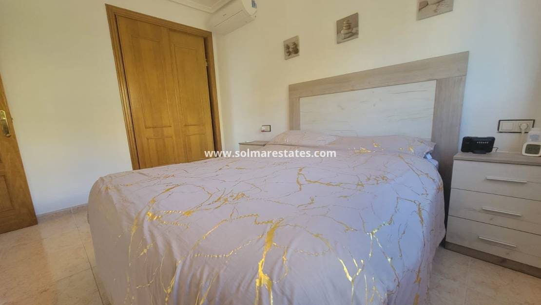 3 bedroom Bungalow for sale in Los Montesinos with pool - € 215,000 (Ref: 9500040)