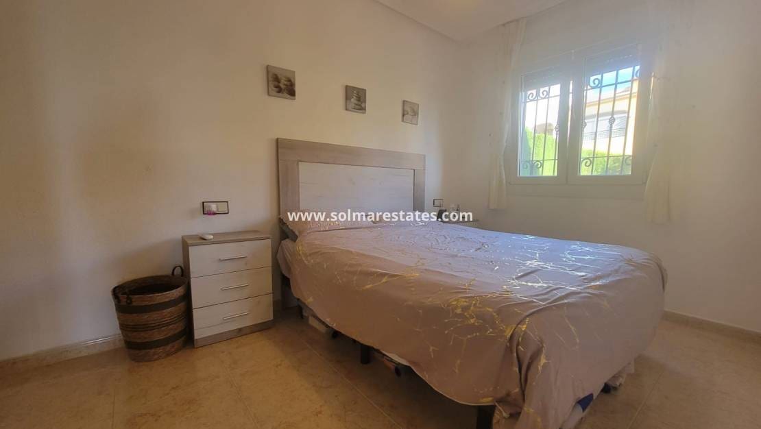 3 bedroom Bungalow for sale in Los Montesinos with pool - € 215,000 (Ref: 9500040)