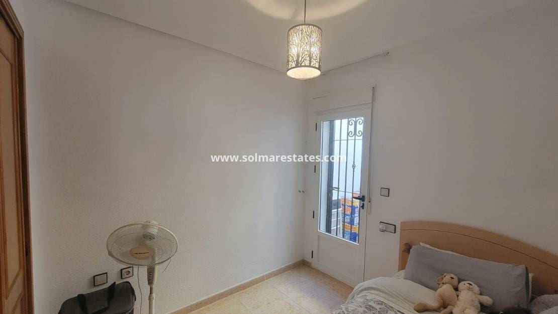 3 bedroom Bungalow for sale in Los Montesinos with pool - € 215,000 (Ref: 9500040)