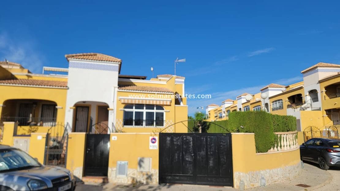 3 bedroom Bungalow for sale in Los Montesinos with pool - € 215,000 (Ref: 9500040)
