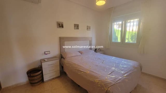3 bedroom Bungalow for sale in Los Montesinos with pool - € 215,000 (Ref: 9500040)