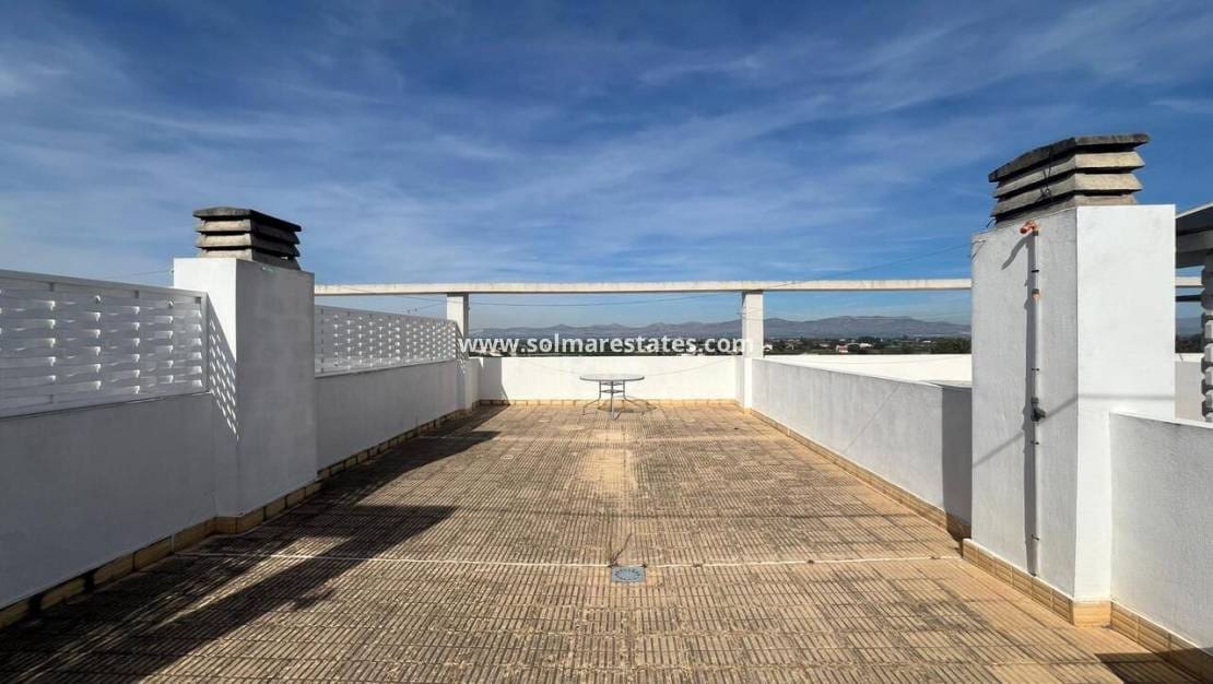 2 bedroom Apartment for sale in Almoradi with pool - € 119,995 (Ref: 9502927)