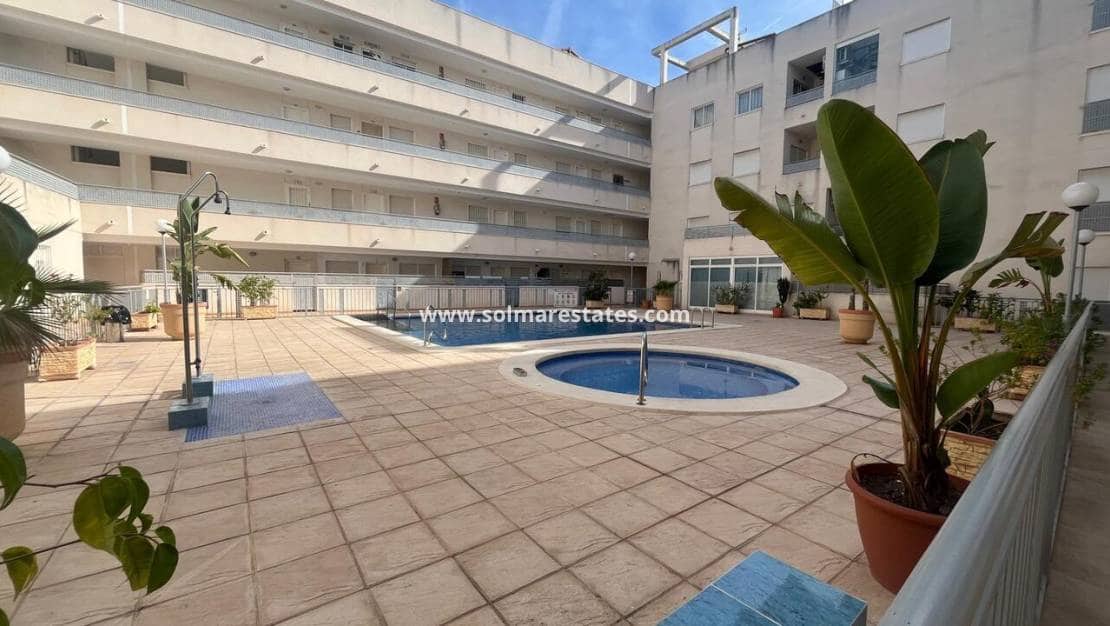 2 bedroom Apartment for sale in Almoradi with pool - € 119,995 (Ref: 9502927)