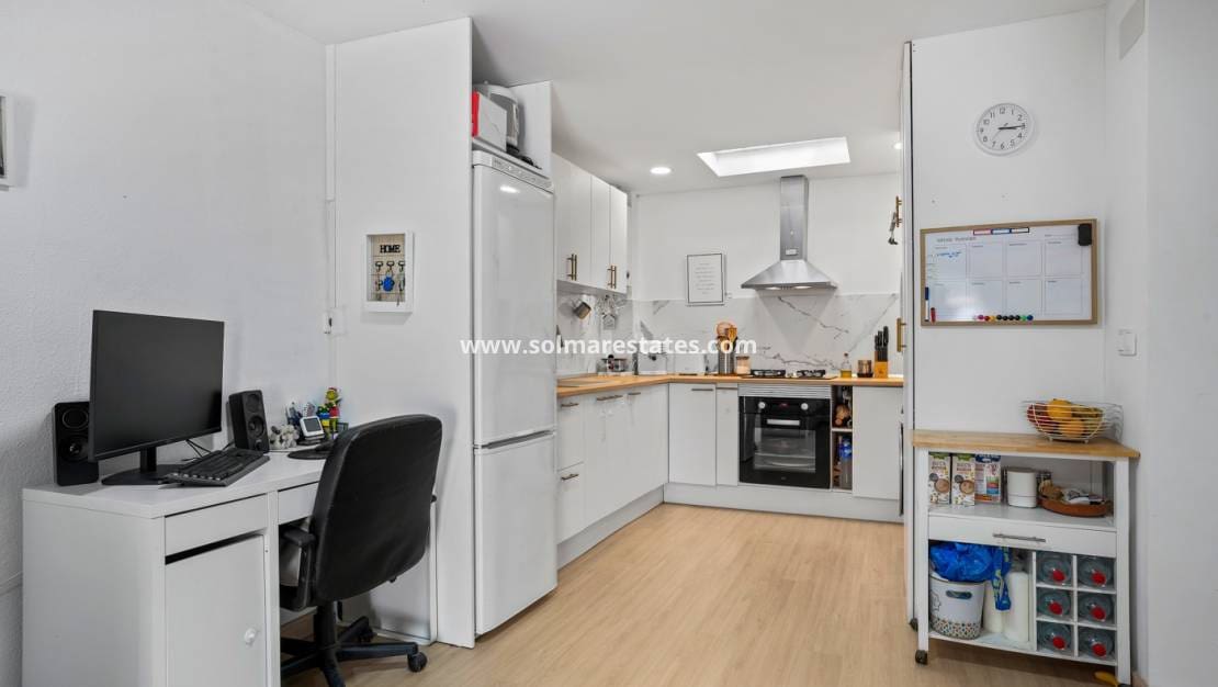 2 Zimmer Bungalow zu verkaufen in La Siesta - 130.000 € (Ref: 9503645)