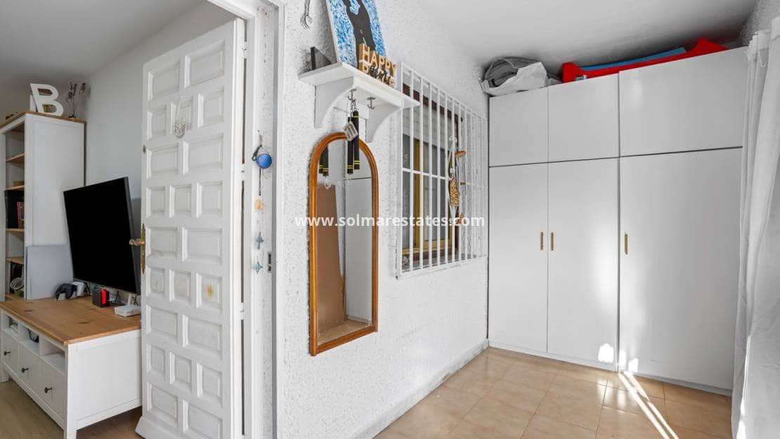 2 Zimmer Bungalow zu verkaufen in La Siesta - 130.000 € (Ref: 9503645)