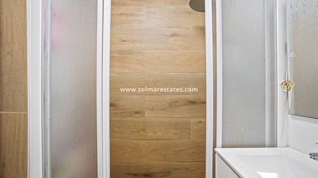 2 bedroom Bungalow for sale in La Siesta, Torrevieja - € 130,000 (Ref: 9503645)