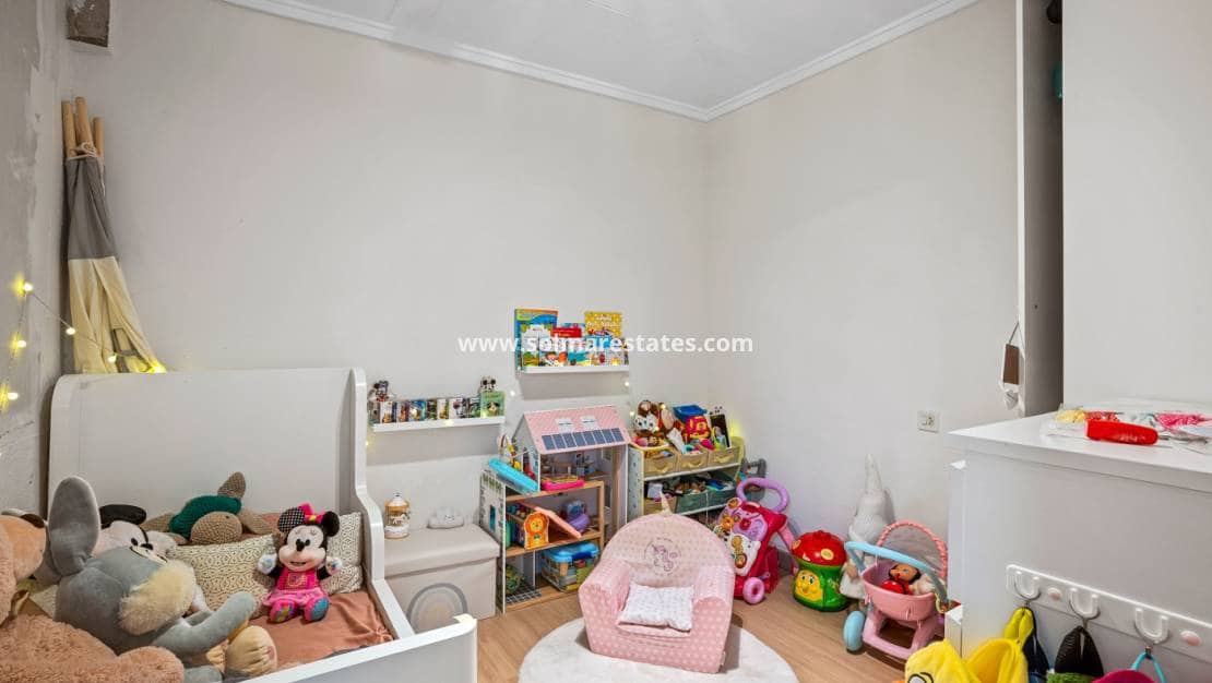 2 Zimmer Bungalow zu verkaufen in La Siesta - 130.000 € (Ref: 9503645)