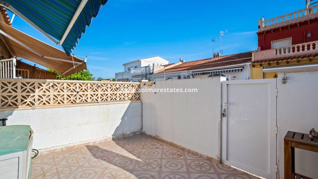 2 Zimmer Bungalow zu verkaufen in La Siesta - 130.000 € (Ref: 9503645)