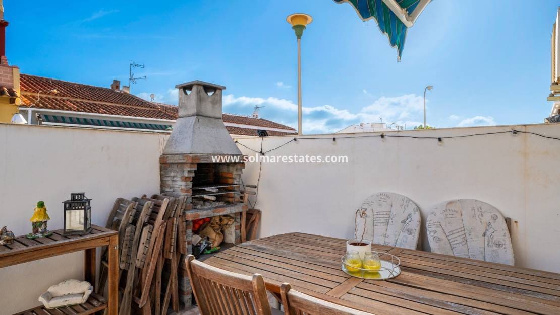 2 Zimmer Bungalow zu verkaufen in La Siesta - 130.000 € (Ref: 9503645)