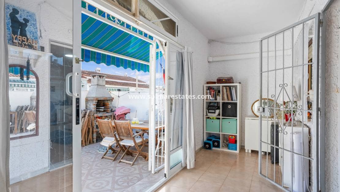 2 Zimmer Bungalow zu verkaufen in La Siesta - 130.000 € (Ref: 9503645)