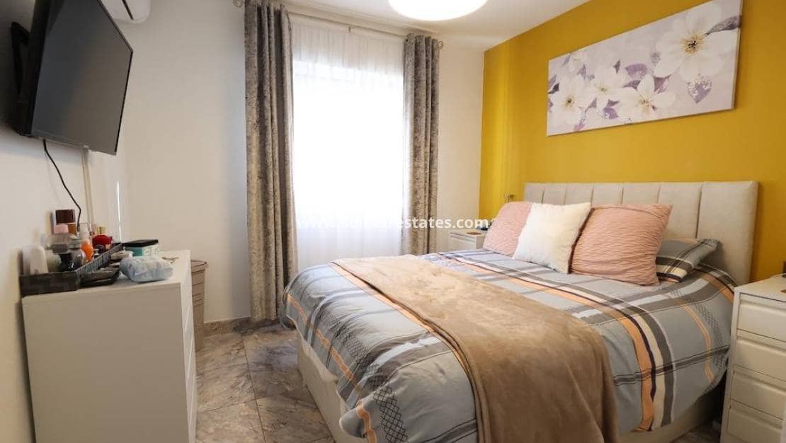 3 Zimmer Apartment zu verkaufen in Paraje Natural mit Pool - 139.000 € (Ref: 9506255)