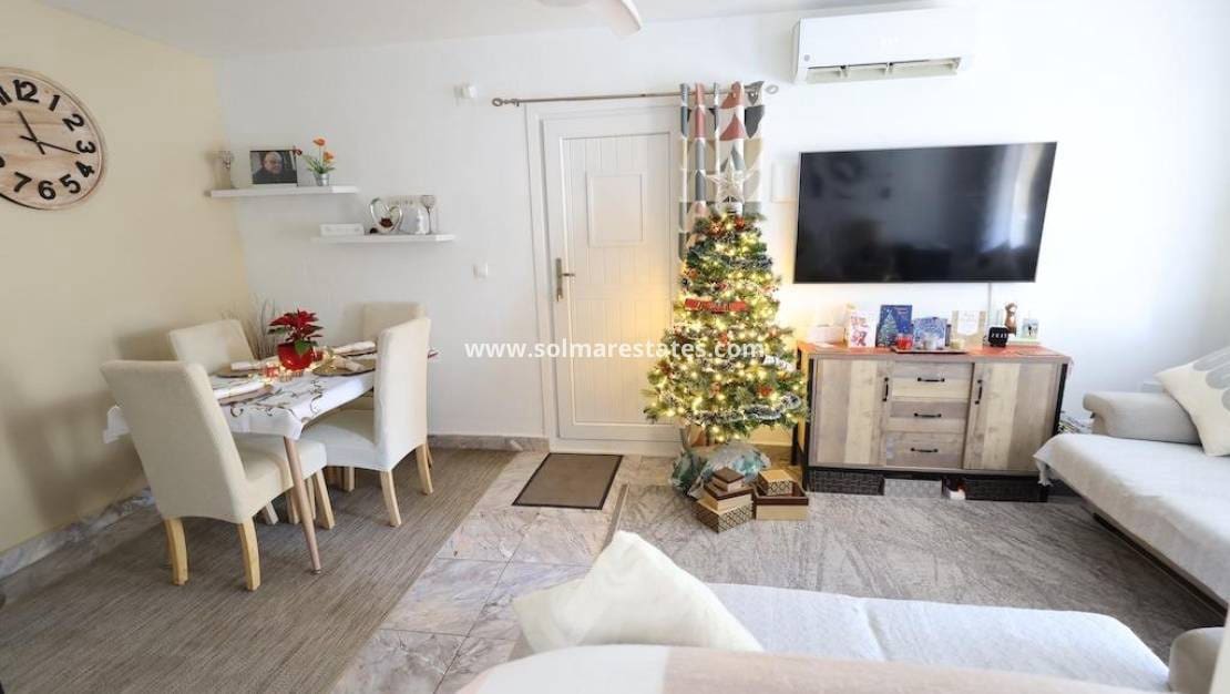 3 Zimmer Apartment zu verkaufen in Paraje Natural mit Pool - 139.000 € (Ref: 9506255)