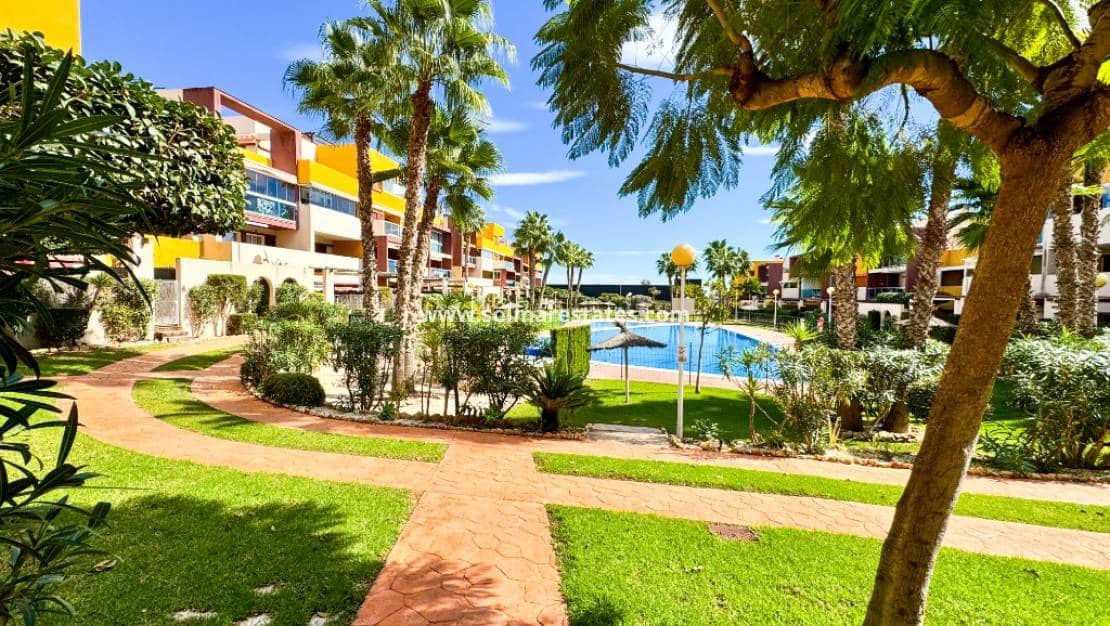 2 bedroom Apartment for sale in Playa Flamenca with pool - € 270,000 (Ref: 9510127)