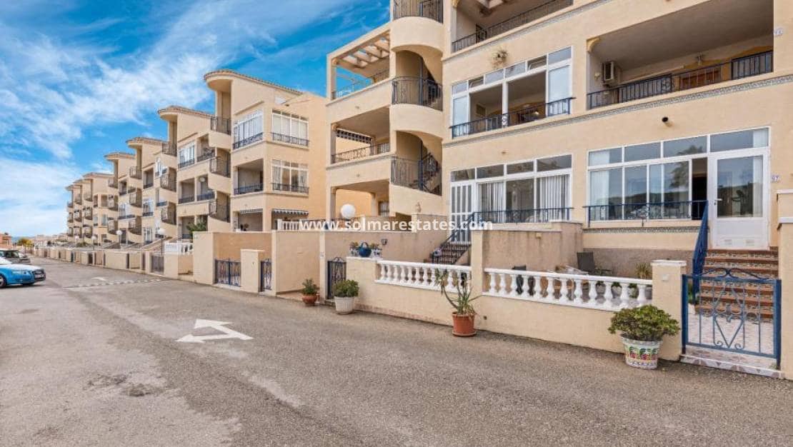 2 slaapkamer Appartement te koop in Orihuela Costa met zwembad - € 150.000 (Ref: 9510129)