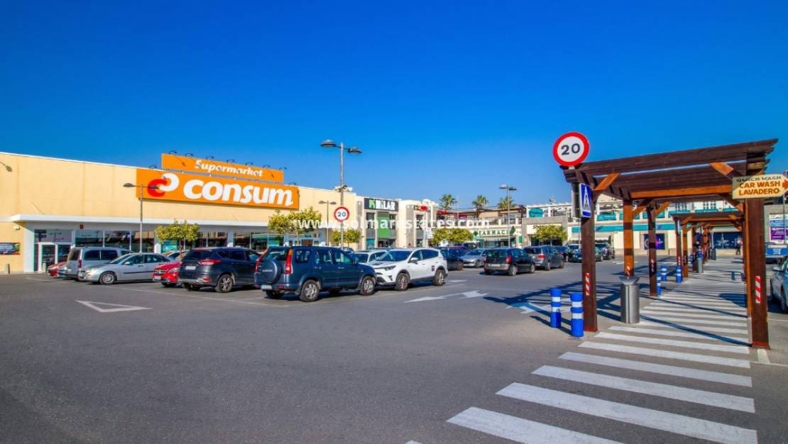 2 slaapkamer Appartement te koop in Orihuela Costa met zwembad - € 150.000 (Ref: 9510129)