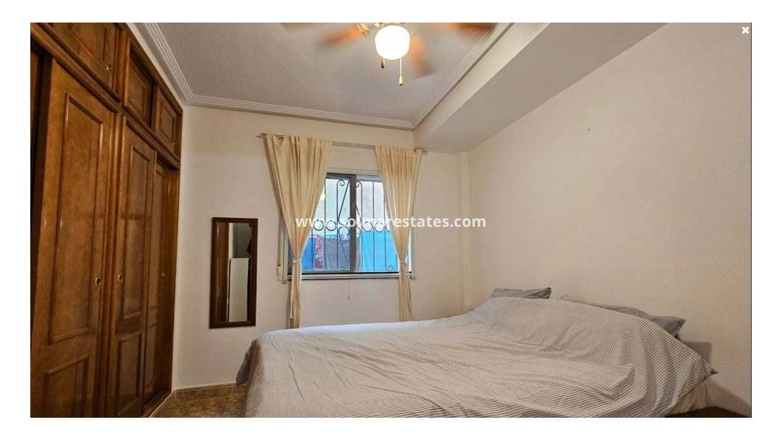 2 slaapkamer Appartement te koop in Orihuela Costa met zwembad - € 150.000 (Ref: 9510129)